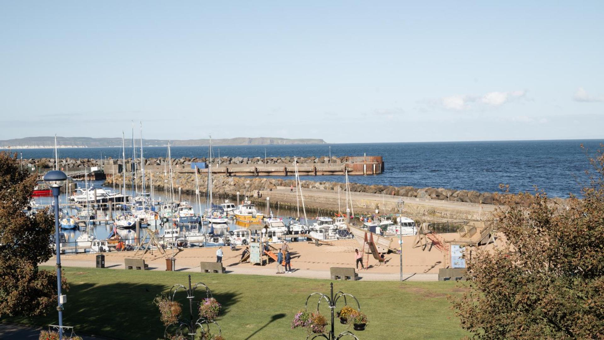 Marine Hotel Ballycastle Exterior foto